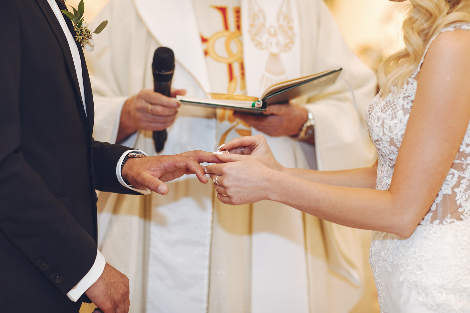 wedding officiant Miami